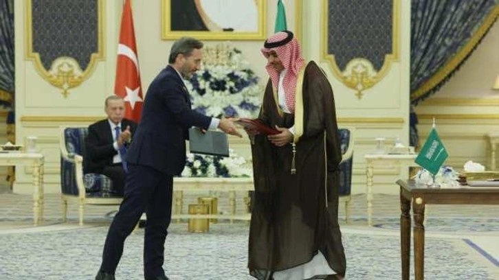 T&uuml;rkiye ile Suudi Arabistan arasında imzalar atıldı! Ekonomi ve savunmada tarihi adım