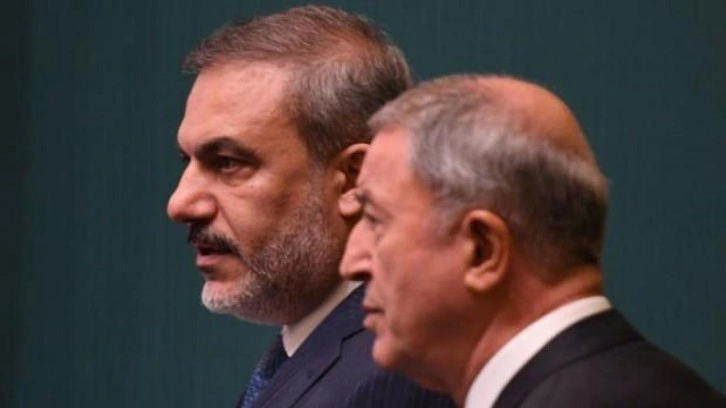 T&uuml;rkiye ve Suriye arasında resmi ilk temas! Bakan Akar ve MİT Başkanı Fidan Rusya'da