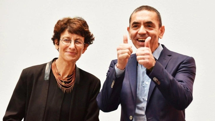 Uğur Şahin, kanser ilacı i&ccedil;in 2026'yı işaret etti