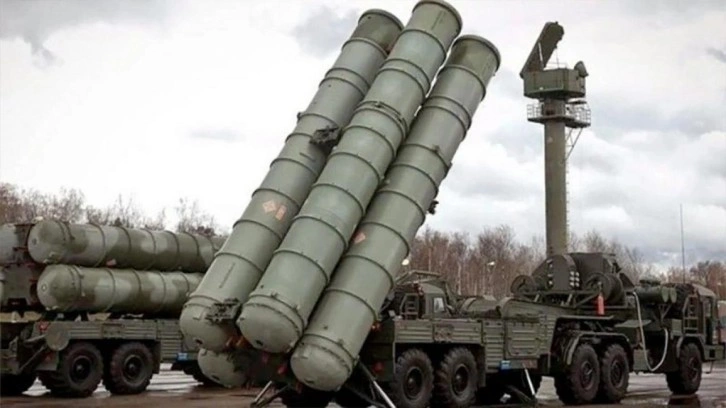 Ukrayna Kırım'da Rusya&rsquo;ya ait S-400 f&uuml;ze savunma sisteminin imha edildiğini duyurdu