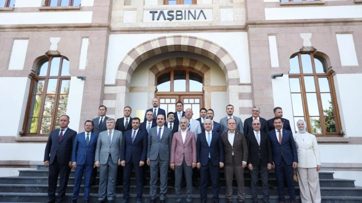 Ulaştırma ve Altyapı Bakanı Uraloğlu, Başkan Altay’ı ziyaret etti