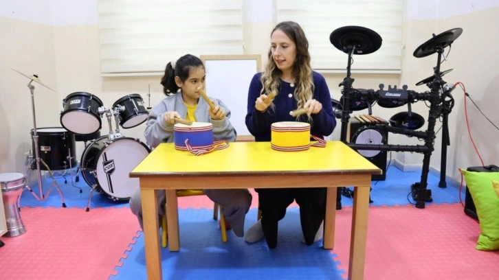 Ümraniye Belediyesi'nden müzik terapisiyle destek