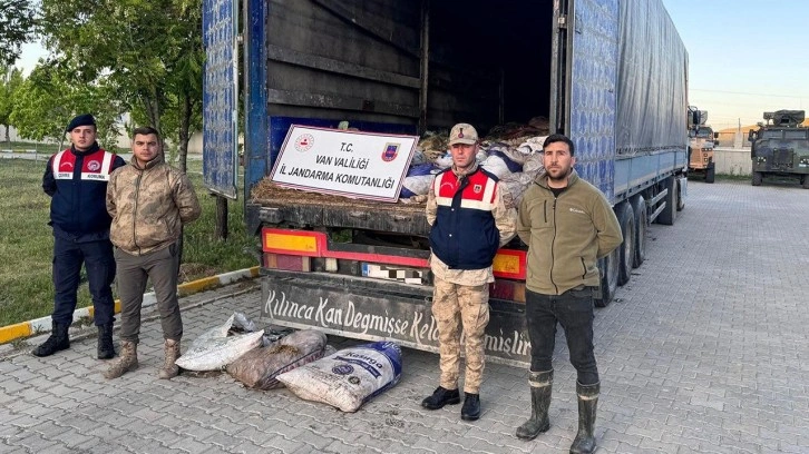 Van'da yasak dönemde 19 ton ölü inci kefali ele geçirildi
