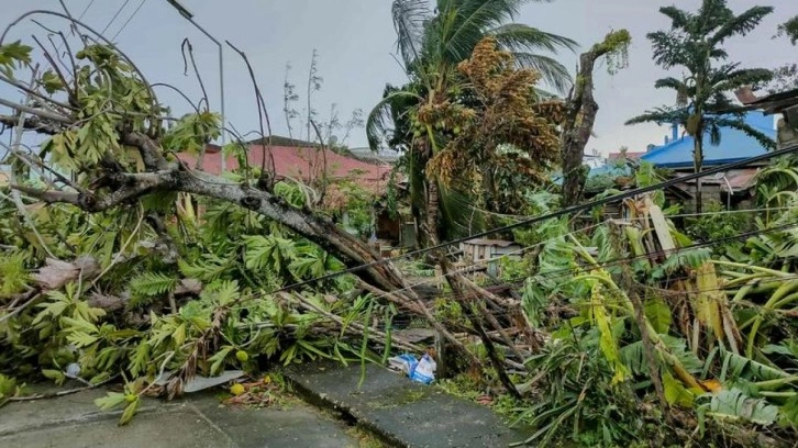 Vietnam diken üstünde! Tayfun nedenli 250 bin tahliye!
