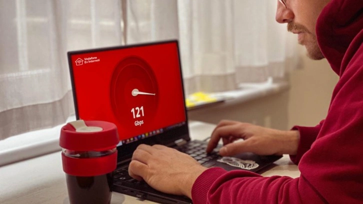 Vodafone'dan fiberde Türkiye rekoru: 100g PON ile saniyede 121 gigabit