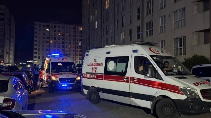Yangın sırasında panik yapan kadın 8. kattan atladı