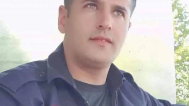 Yangında d&uuml;şerek yaralanan itfaiye eri yaşamını yitirdi