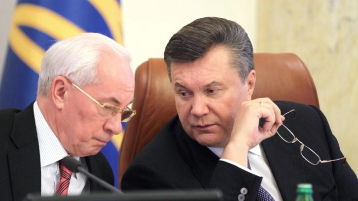 Yanukovi&ccedil; ve Azarov, vatana ihanetten yargılanacak