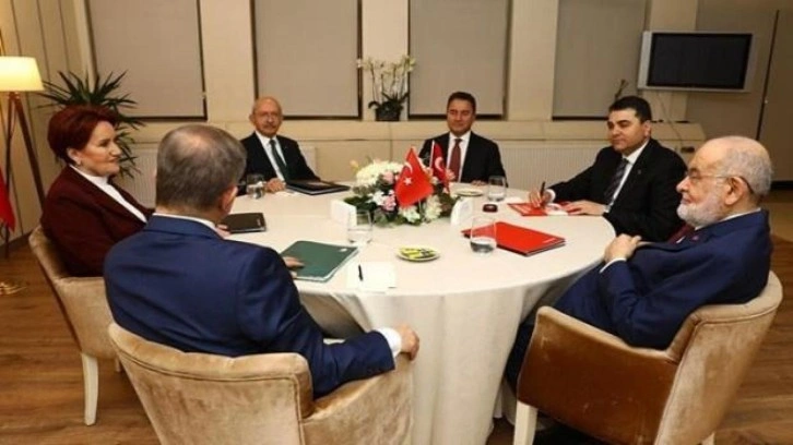 Yılmaz &Ouml;zdil bile 6'lı masayla dalga ge&ccedil;meye başladı