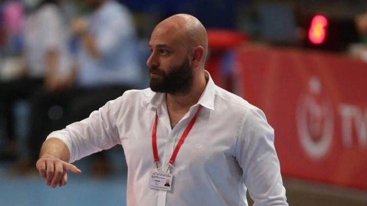 Yunanistan takımının başına Türk hoca geçti