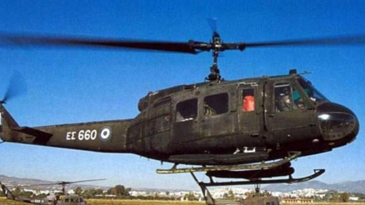 Yunanistan'da d&uuml;şen helikopterin pilotunun cesedi denizden &ccedil;ıkarıldı