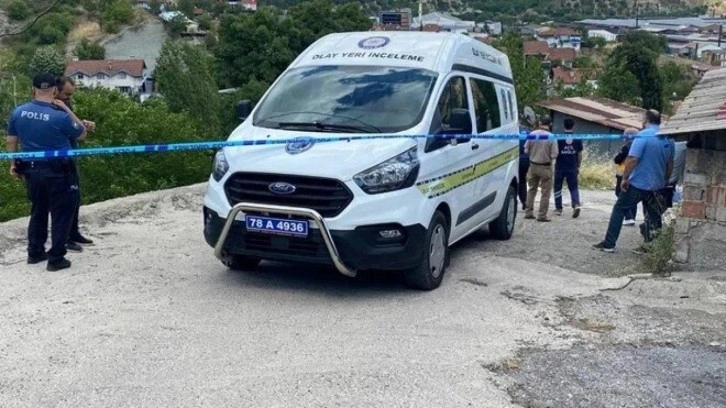 Yürürken düştü, başını asfalta çarpıp öldü