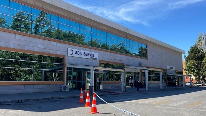 Zehirlenme ş&uuml;phesi... Bolu'da huzurevindeki 33 kişi hastanelik oldu