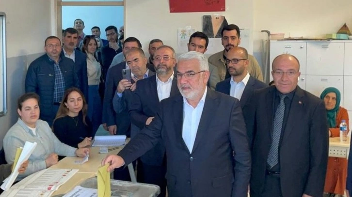 Zekeriya Yapıcıoğlu'ndan se&ccedil;im sonu&ccedil;larıyla ilgili a&ccedil;ıklama