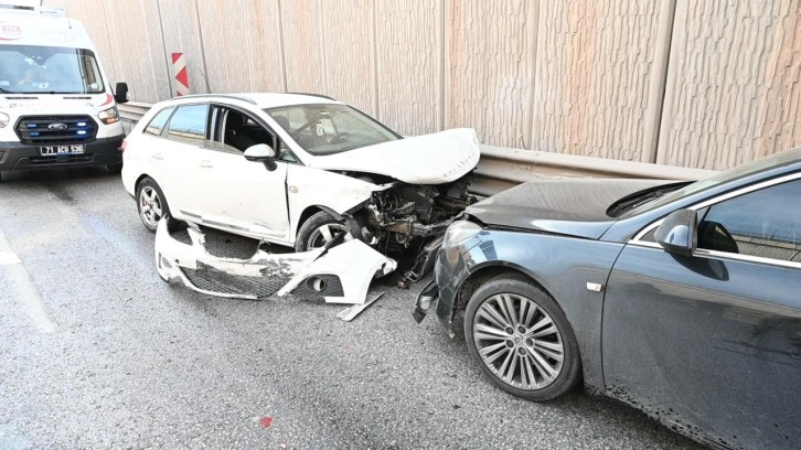 Zincirleme kazada 4 kişi yaralandı!