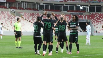 1. Lig'de gol yağmuru! 5 maçtır kazanamayan takım rakibine patladı