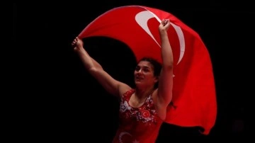 10-0'lık ezici üstünlük! Milli sporcu 3. kez dünya şampiyonu