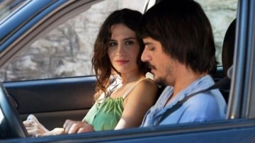 2,5 milyona yakın seyirci izlemişti: Aşk Tesadüfleri Sever'den sevindiren haber!
