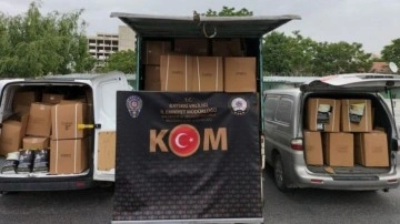 3 tona yakın sahte bandroll&uuml; t&uuml;t&uuml;n yakalandı!