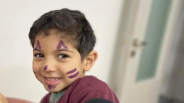 3 yaşındaki Beykan hayatta kalabilmek için acil ilik nakli bekliyor