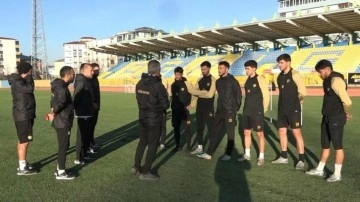 3. Lig'de şampiyonluğa oynarken sadece 7 oyuncuları kaldı