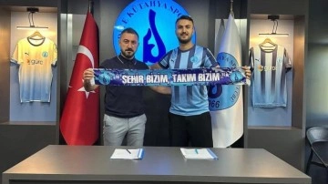 3. Lig'in 'gurbetçi kralı' 6 aylık performansıyla yeni kontratı kaptı