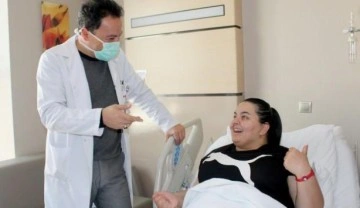 32 yaşındaki Yeni Zelandalı kadın fazla kilolarından kurtulmak i&ccedil;in T&uuml;rkiye'ye geldi