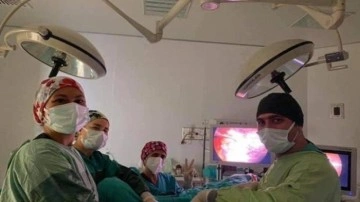 5 yıldır s&uuml;ren kulağındaki ses yankılanmasından ameliyatla kurtuldu