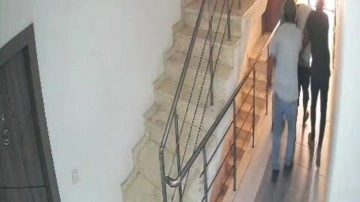 55 yıl hapis cezasıyla aranıyordu: Kıskıvrak yakalandı!