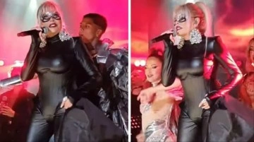 77 yaşındaki Ajda Pekkan, kedi kadın kost&uuml;m&uuml;yle konser verdi