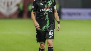 8 ma&ccedil;ta 3 kırmızı kart g&ouml;ren Caner Erkin'den kamuoyuna mesaj: Herkes bilsin...