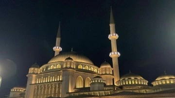 90 bin camide orman yangınlarından korunmak için dua edildi