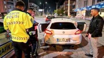 Abart egzozlu araç sürücüsüne 11 bin 434 lira ceza
