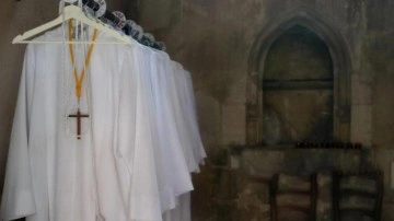 ABD&rsquo;de rahip skandalı: İşte kilisenin susturduğu o istismar dosyası!