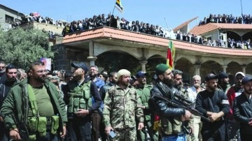 ABD'li Bakan 'iç savaş yakın' dedi, Suriye'de vali rehin alındı!
