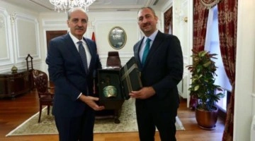 Abdulhamit G&uuml;l'&uuml;n istifası sonrası g&ouml;zlerin &ccedil;evrildiği Numan Kurtulmuş sessizliğini bozdu