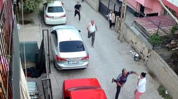 Adana’da kavga sonucu kaçan şahsı tutmaya çalışan kadın yumruk yedi