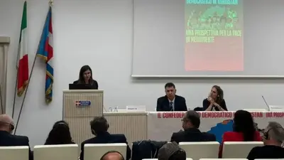 Bucak, Torino’daki Ortadoğu ve barış konferansında konuştu