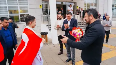 Avrupa Şampiyonu Berat’a Coşkulu Karşılama