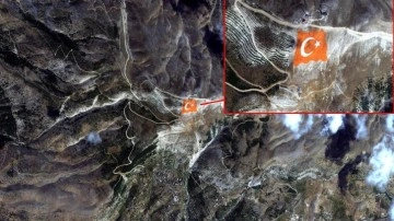 Ahır Dağı zirvesine işlenen Türk bayrağı Göktürk-1 ile uzaydan görüntülendi