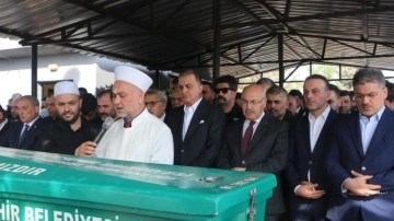 AK Parti Sözcüsü Çelik, dayısının cenaze törenine katıldı