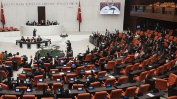 AK Parti ve MHP'den ortak d&uuml;zenleme! Se&ccedil;im barajının d&uuml;ş&uuml;r&uuml;lmesi teklifi TBMM'ye geliyor
