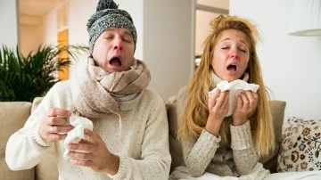 Alerji mi Covid mi? Burnunuz tıkalı, akıyor ve &ouml;ks&uuml;r&uuml;yorsanız dikkat!