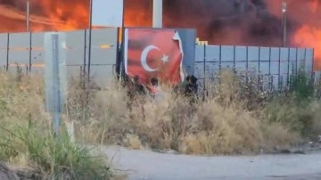 Alev alev yanan fabrikada kalan Türk bayrağını böyle kurtardı