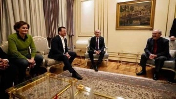 Almanya'dan d&ouml;nen Kılı&ccedil;daroğlu'ndan İmamoğlu'na hem destek hem de adaylık mesajı