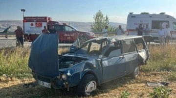 Amasya’da 2 otomobil çarpıştı: 5 yaralı