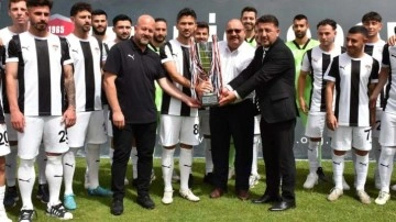 Amatöre kadar düşmüştü: Süper Lig efsanesi 'namağlup' şampiyon
