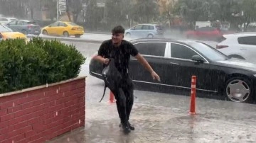 Ankara'yı sağanak ve dolu vurdu! Bir anda bastırdı, yollar göle döndü