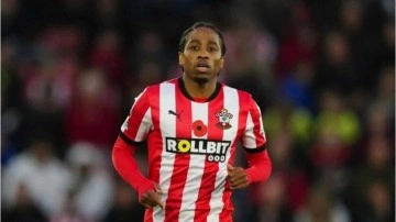 Anlaşma tamam! Kyle Walker-Peters'ın İstanbul'a geliş saati açıklandı