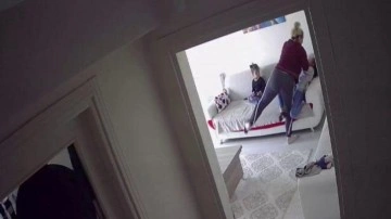 Anne değil canavar... Boşandığı eşinin &ccedil;ocuklarına dehşeti yaşattı